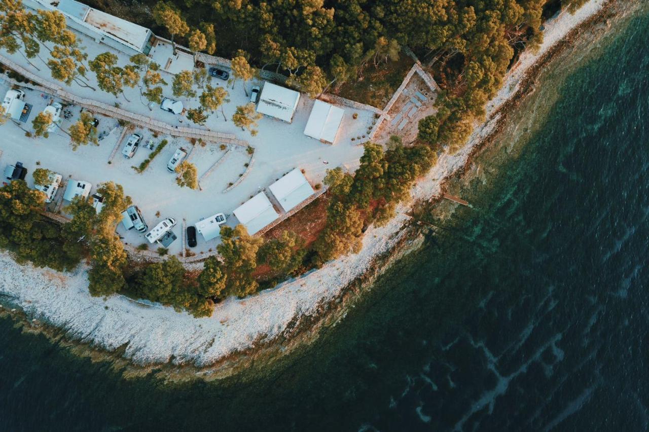 Boutique Camping Bunja Supetar Exteriör bild